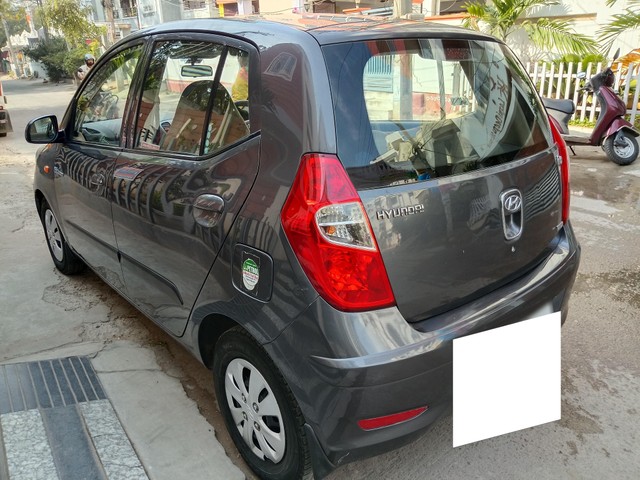 Second-hand 2012 Hyundai i10 Magna for sale in Hyderabad-8