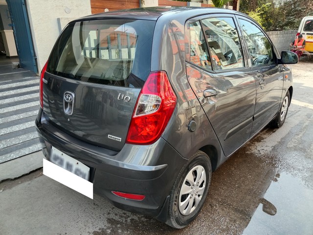Second-hand 2012 Hyundai i10 Magna for sale in Hyderabad-9
