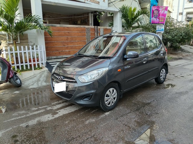 Second-hand 2012 Hyundai i10 Magna for sale in Hyderabad-3