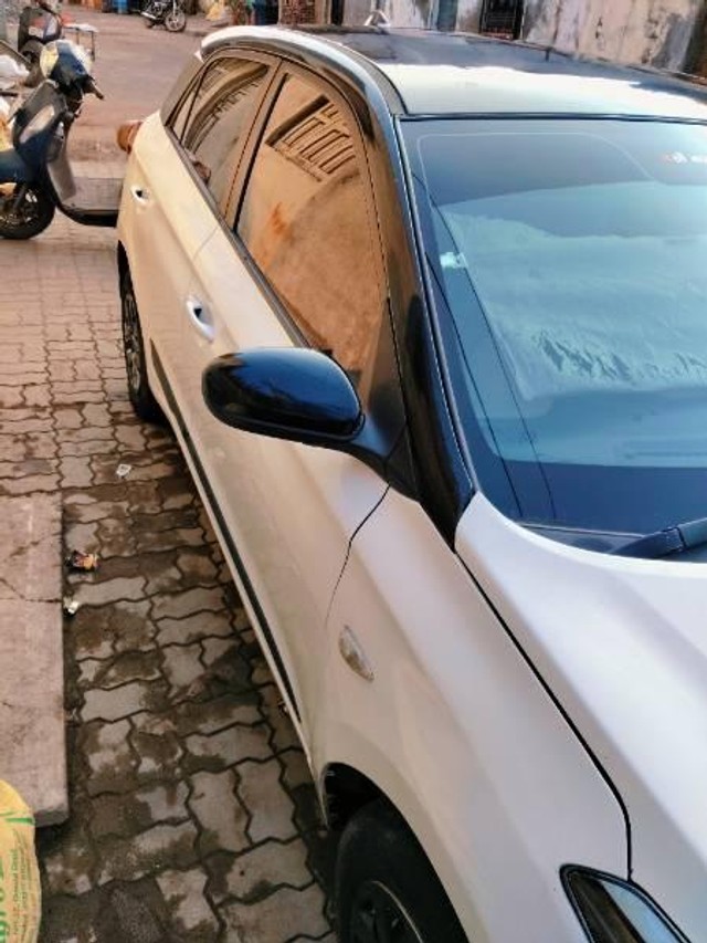 Hyundai i20 Magna 1.4 CRDi Second-hand 2014 Hyundai i20 Magna 1.4 CRDi for sale in Rajkot-4