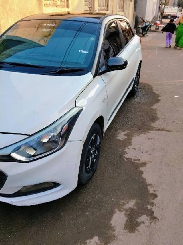 Hyundai i20 Magna 1.4 CRDi Second-hand 2014 Hyundai i20 Magna 1.4 CRDi for sale in Rajkot-7