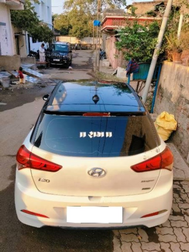 Hyundai i20 Magna 1.4 CRDi Second-hand 2014 Hyundai i20 Magna 1.4 CRDi for sale in Rajkot-1