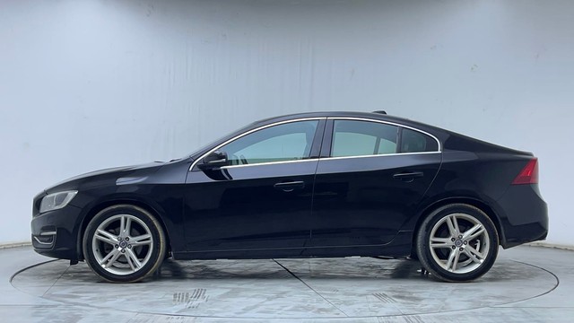 Second-hand 2016 Volvo S60 D4 Momentum for sale in Hyderabad-6