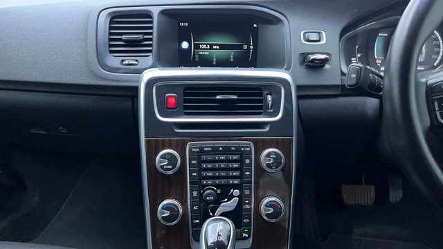 Second-hand 2016 Volvo S60 D4 Momentum for sale in Hyderabad-25