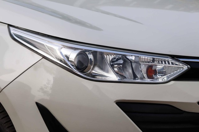 Second-hand 2018 Toyota Yaris G CVT BSIV for sale in New Delhi-9