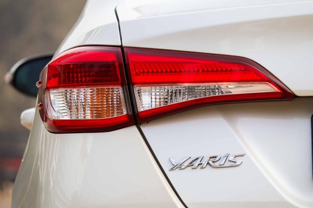 Second-hand 2018 Toyota Yaris G CVT BSIV for sale in New Delhi-6