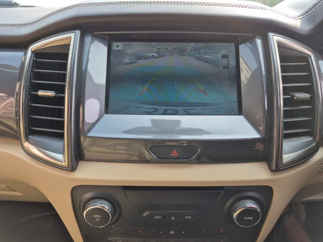 Second-hand 2016 Ford Endeavour 3.2 Titanium AT 4X4 for sale in Mumbai-10