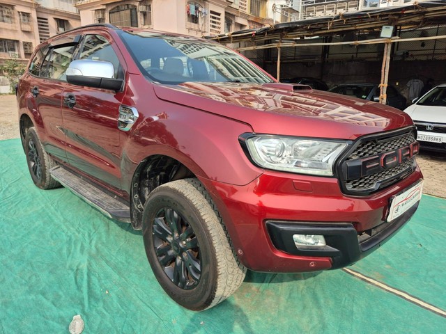 Second-hand 2016 Ford Endeavour 3.2 Titanium AT 4X4 for sale in Mumbai-20