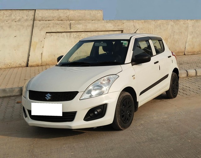 Second-hand 2017 Maruti Suzuki Swift LXI Optional-O for sale in Faridabad-4