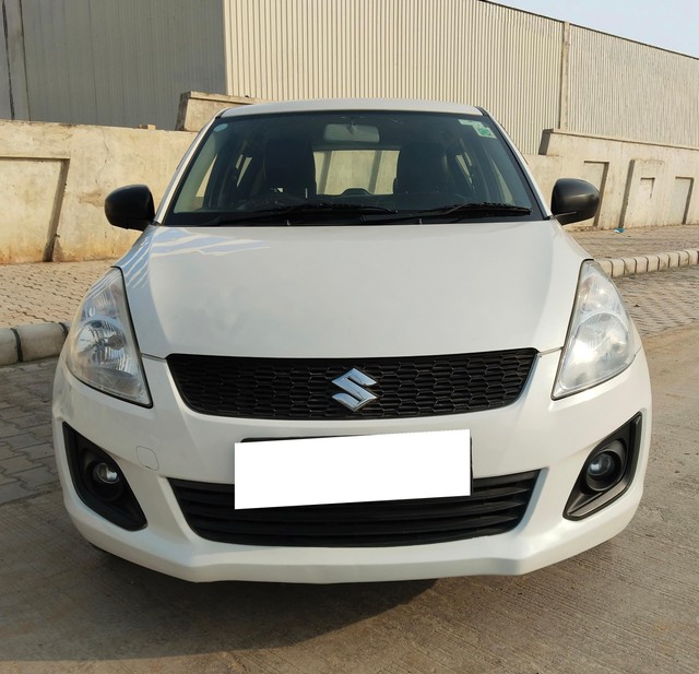 Second-hand 2017 Maruti Suzuki Swift LXI Optional-O for sale in Faridabad-5