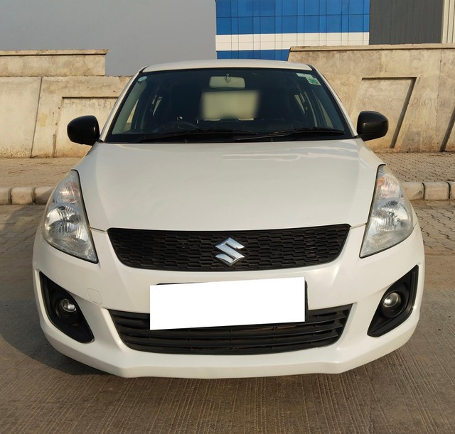 Second-hand 2017 Maruti Suzuki Swift LXI Optional-O for sale in Faridabad-7
