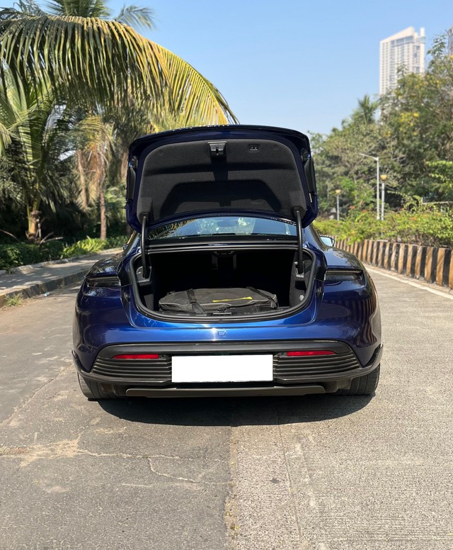 Second-hand 2023 Porsche Taycan Turbo S for sale in Mumbai-37