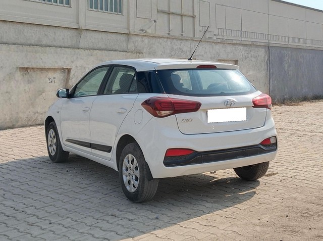 Second-hand 2018 Hyundai i20 1.2 Magna Executive for sale in Faridabad-9