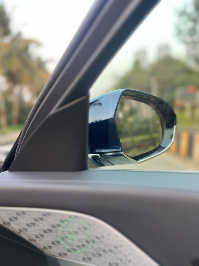 Second-hand 2024 BMW i7 eDrive50 M Sport for sale in Mumbai-51