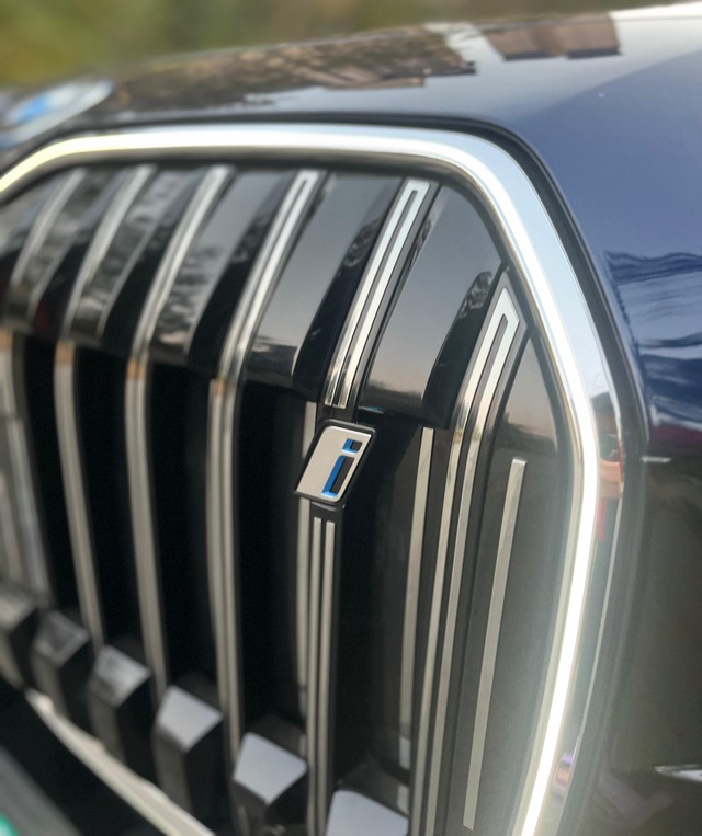 Second-hand 2024 BMW i7 eDrive50 M Sport for sale in Mumbai-34