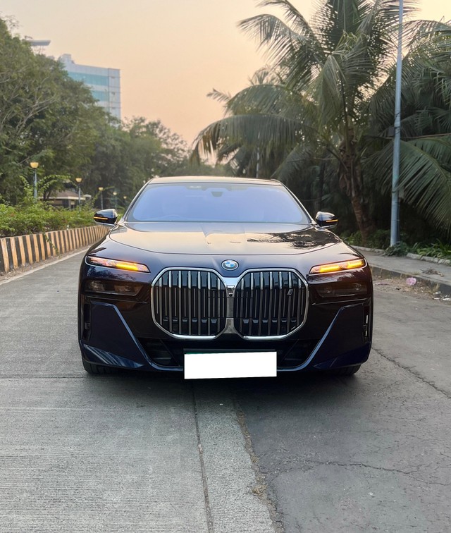 Second-hand 2024 BMW i7 eDrive50 M Sport for sale in Mumbai-4