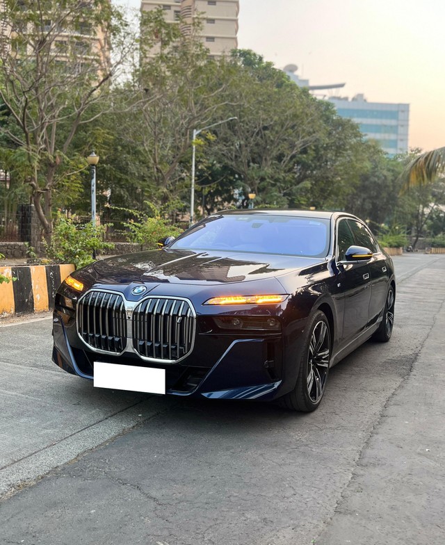 Second-hand 2024 BMW i7 eDrive50 M Sport for sale in Mumbai-3