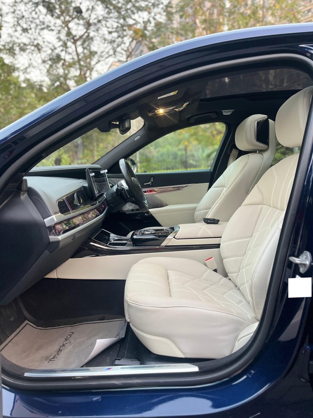 Second-hand 2024 BMW i7 eDrive50 M Sport for sale in Mumbai-56