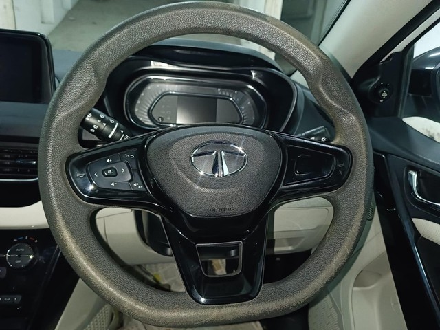 Second-hand 2021 Tata Nexon XZ Plus Diesel BSVI for sale in New Delhi-8
