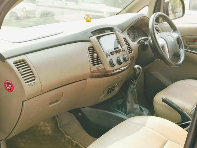Second-hand 2015 Toyota Innova 2.5 G (Diesel) 7 Seater BS IV for sale in Mumbai-8