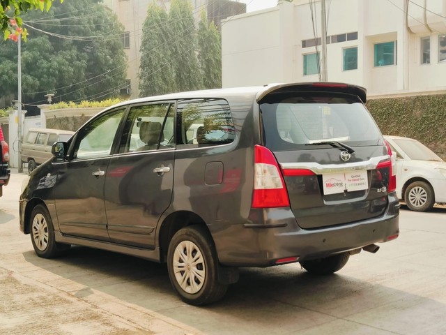 Second-hand 2015 Toyota Innova 2.5 G (Diesel) 7 Seater BS IV for sale in Mumbai-6