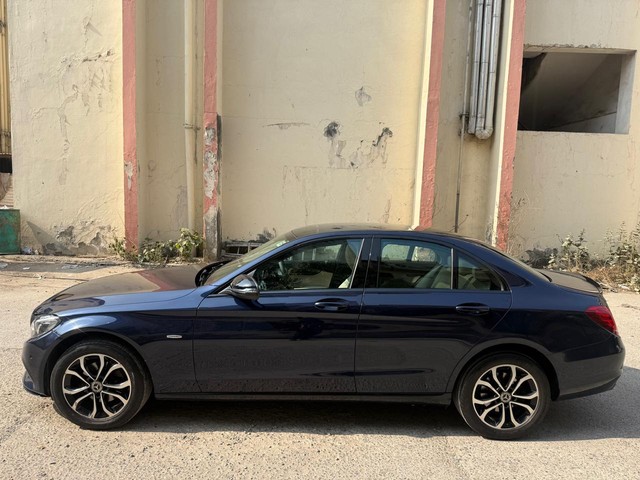 Second-hand 2018 Mercedes-Benz C-Class Prime C 220d for sale in New Delhi-4