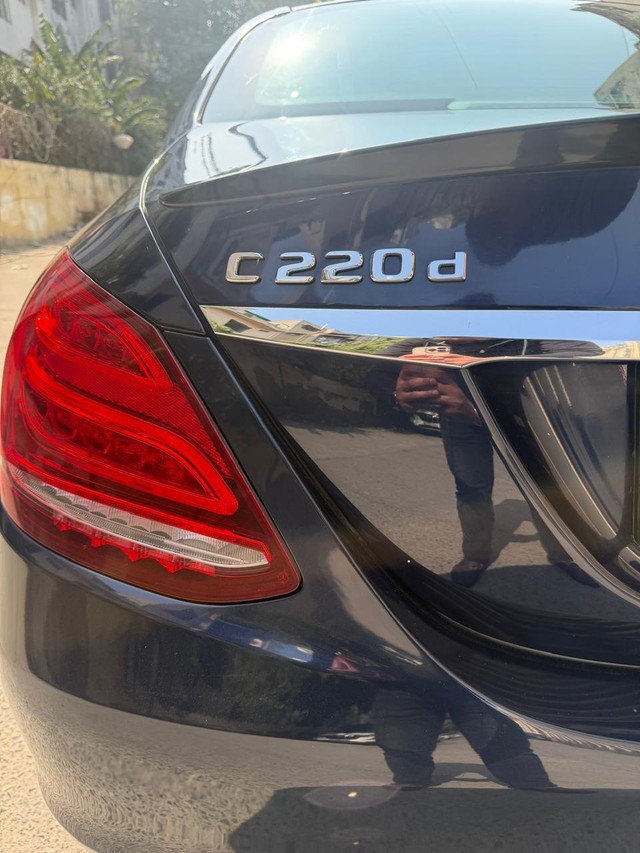 Second-hand 2018 Mercedes-Benz C-Class Prime C 220d for sale in New Delhi-7