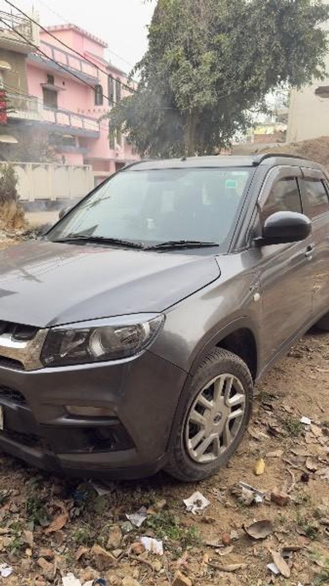 Second-hand 2019 Maruti Vitara Brezza VDi for sale in Deoria-2
