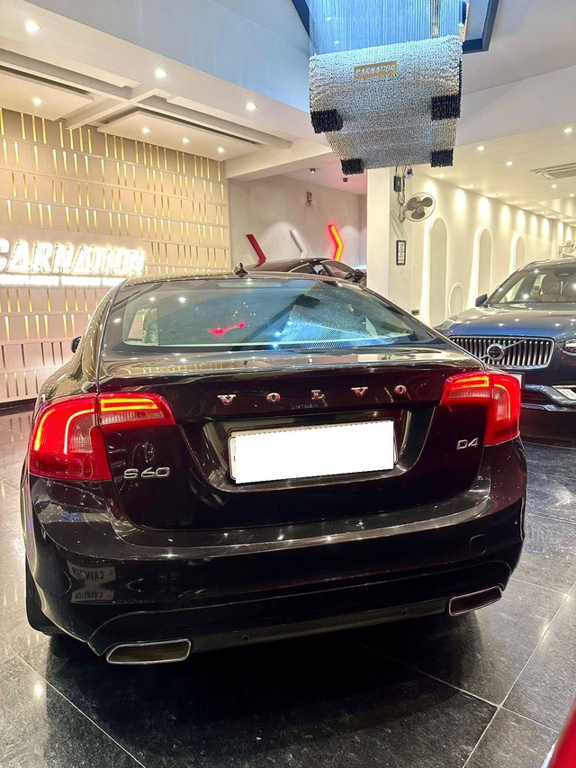 Second-hand 2016 Volvo S60 D4 SUMMUM for sale in New Delhi-25