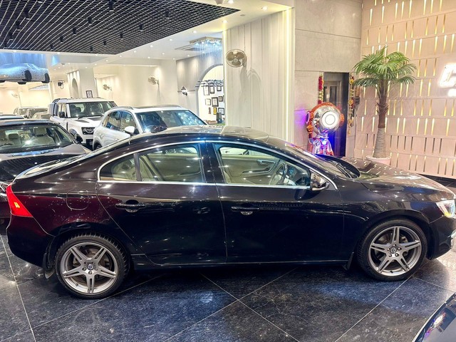 Second-hand 2016 Volvo S60 D4 SUMMUM for sale in New Delhi-1