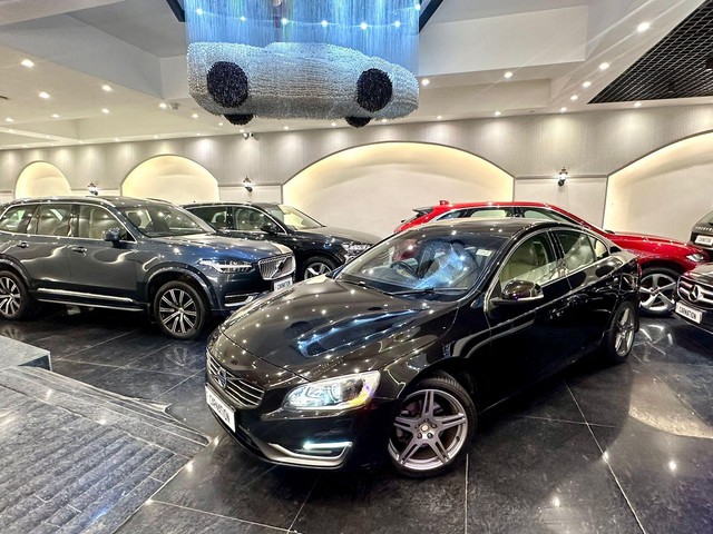 Second-hand 2016 Volvo S60 D4 SUMMUM for sale in New Delhi-3