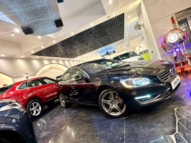 Second-hand 2016 Volvo S60 D4 SUMMUM for sale in New Delhi-0