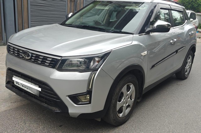 Second-hand 2021 Mahindra XUV300 W6 Sunroof BSVI for sale in New Delhi-2