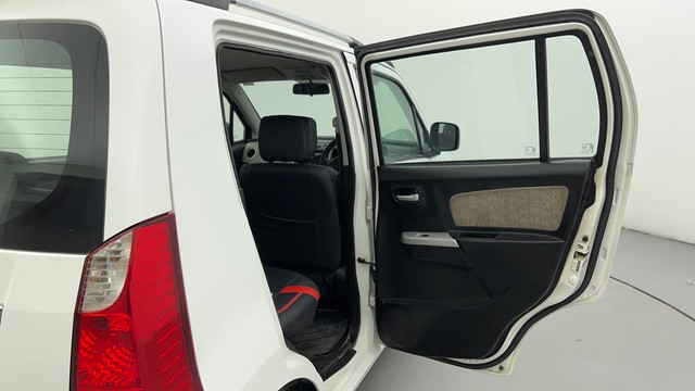 Second-hand 2013 Maruti Suzuki Wagon R VXI for sale in Ahmedabad-34