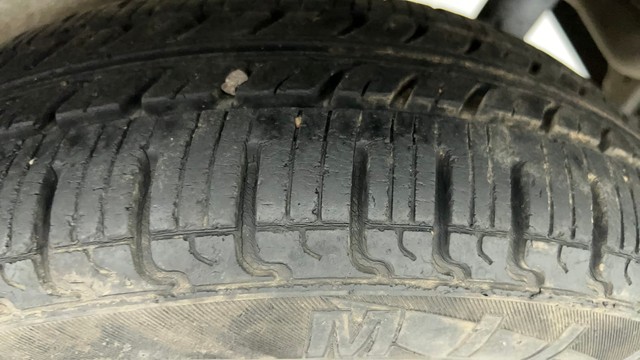 Second-hand 2013 Maruti Suzuki Wagon R VXI for sale in Ahmedabad-29