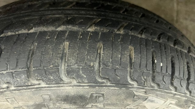 Second-hand 2013 Maruti Suzuki Wagon R VXI for sale in Ahmedabad-27