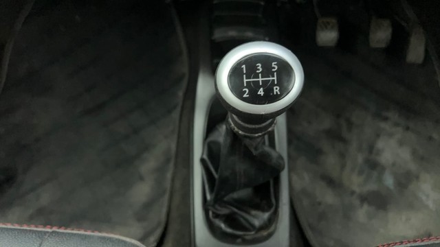 Second-hand 2013 Maruti Suzuki Wagon R VXI for sale in Ahmedabad-12