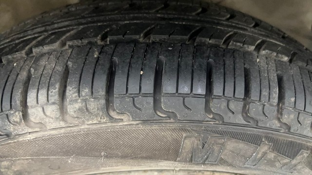 Second-hand 2013 Maruti Suzuki Wagon R VXI for sale in Ahmedabad-39