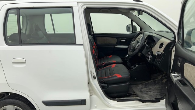 Second-hand 2013 Maruti Suzuki Wagon R VXI for sale in Ahmedabad-15