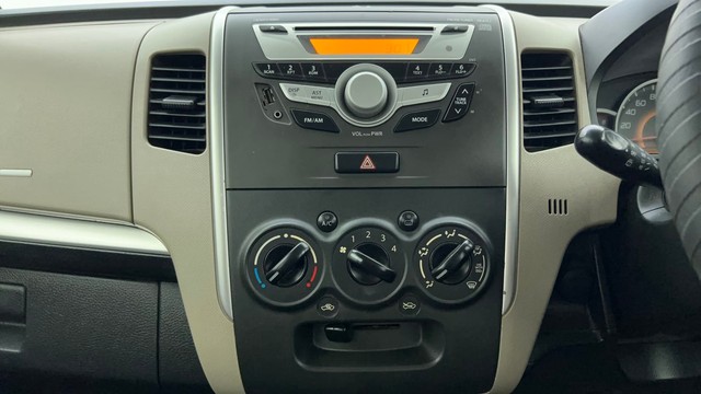 Second-hand 2013 Maruti Suzuki Wagon R VXI for sale in Ahmedabad-26