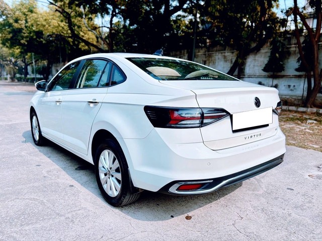 Second-hand 2023 Volkswagen Virtus Highline for sale in New Delhi-10