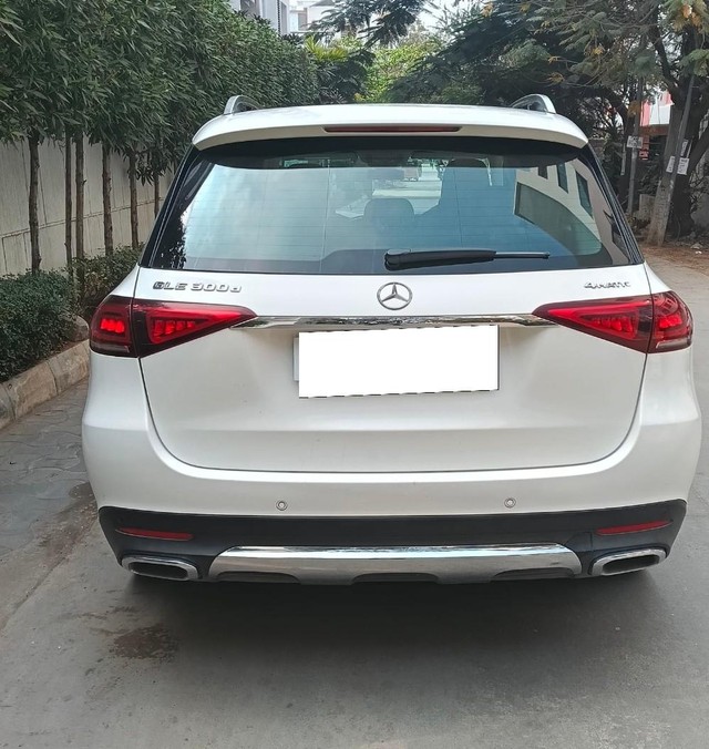 Second-hand 2020 Mercedes-Benz GLE 400 4MATIC for sale in Hyderabad-3