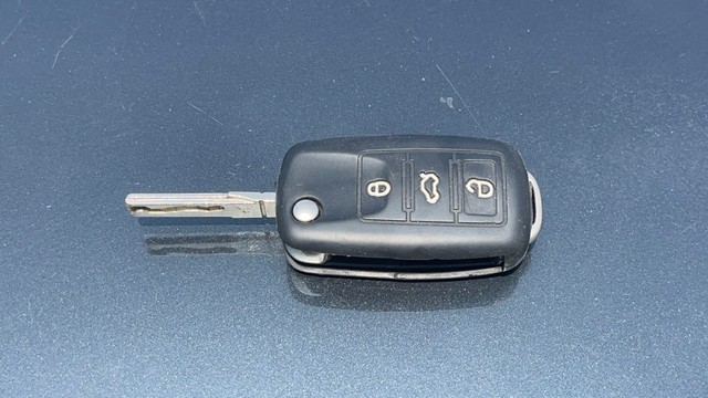 Volkswagen Polo 1.2 MPI Highline Second-hand 2015 Volkswagen Polo 1.2 MPI Highline for sale in Coimbatore-10