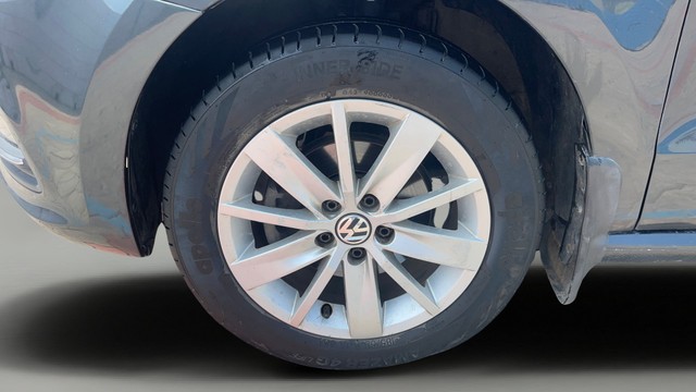 Volkswagen Polo 1.2 MPI Highline Second-hand 2015 Volkswagen Polo 1.2 MPI Highline for sale in Coimbatore-29