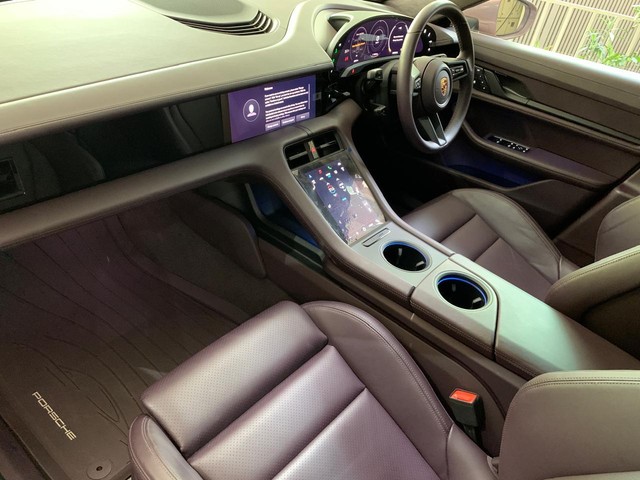 Second-hand 2023 Porsche Taycan Turbo Cross Turismo for sale in New Delhi-10