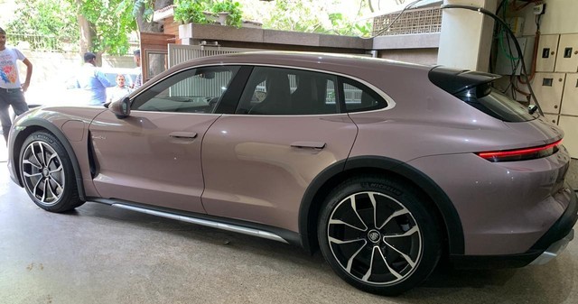 Second-hand 2023 Porsche Taycan Turbo Cross Turismo for sale in New Delhi-11