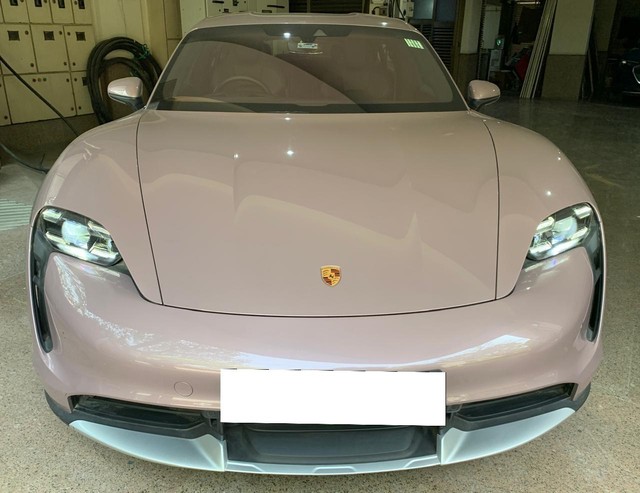 Second-hand 2023 Porsche Taycan Turbo Cross Turismo for sale in New Delhi-14