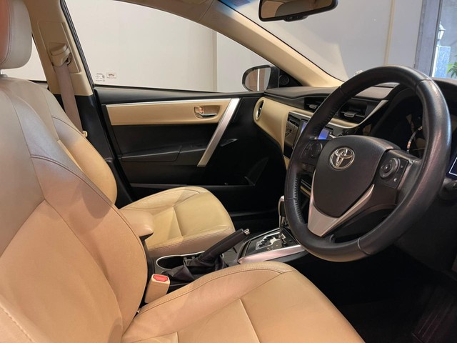 Second-hand 2018 Toyota Corolla Altis 1.8 VL CVT for sale in Mumbai-10