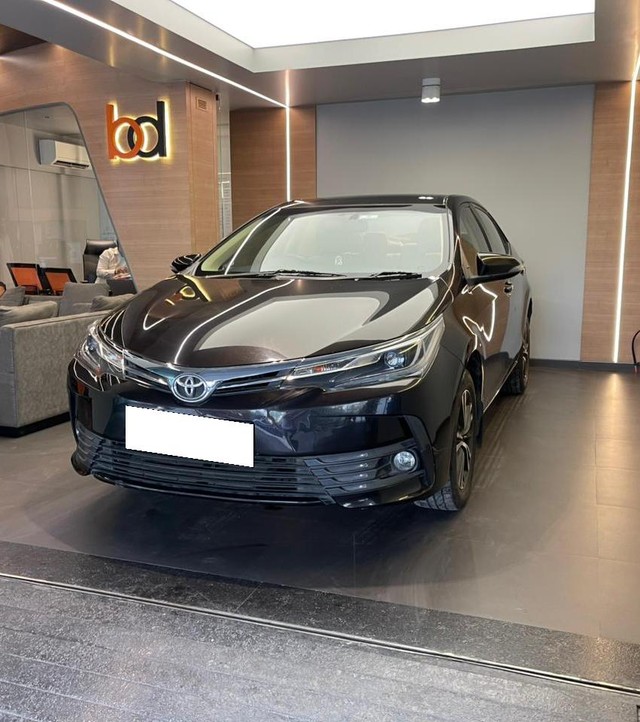 Second-hand 2018 Toyota Corolla Altis 1.8 VL CVT for sale in Mumbai-3