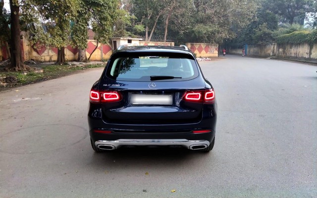 Second-hand 2022 Mercedes-Benz GLC 200 for sale in New Delhi-2